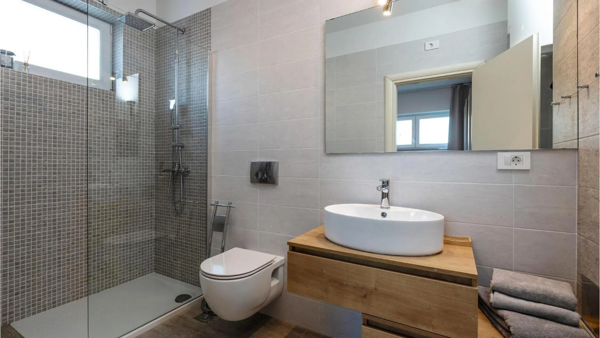 Awesome Home In Medolino 0*,
