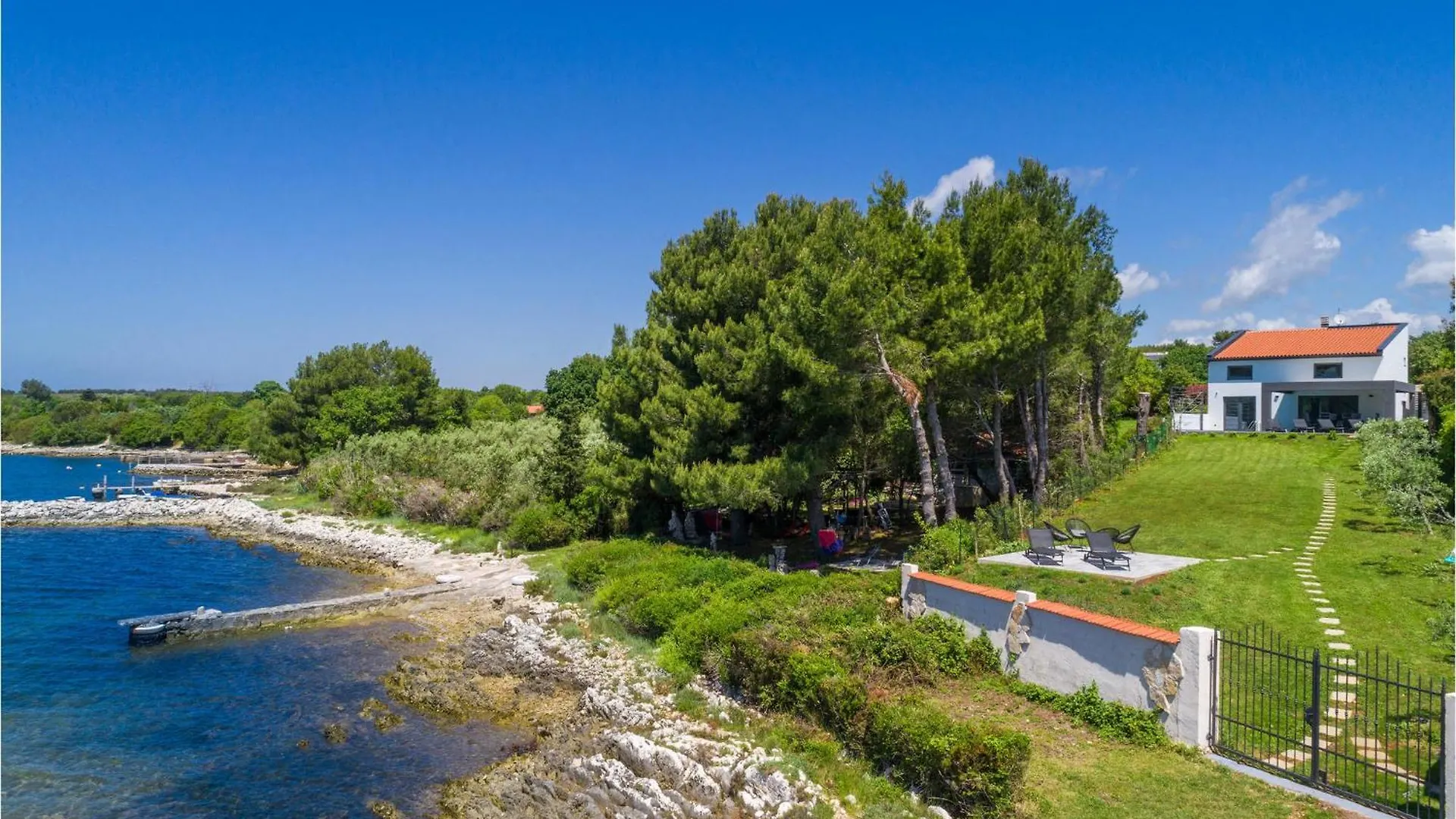Awesome Home In Medolino